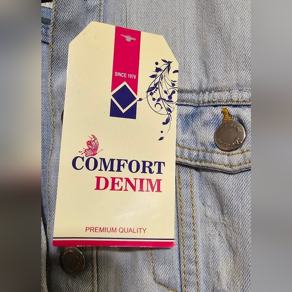 NWT Distressed Denim Vest - Picture 2 of 7